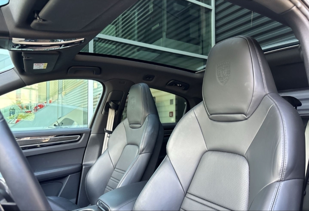 
								Cayenne Coupe PLATINUM EDITION full									