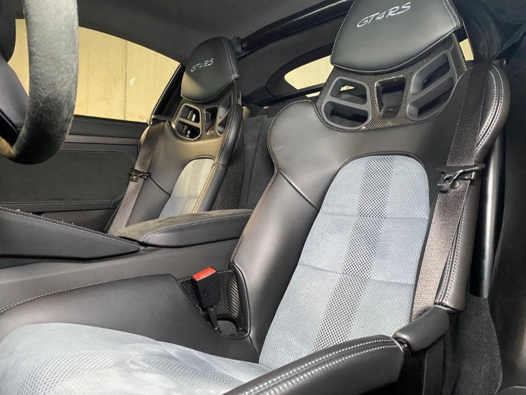 
								CAYMAN GT4 RS 718 full									