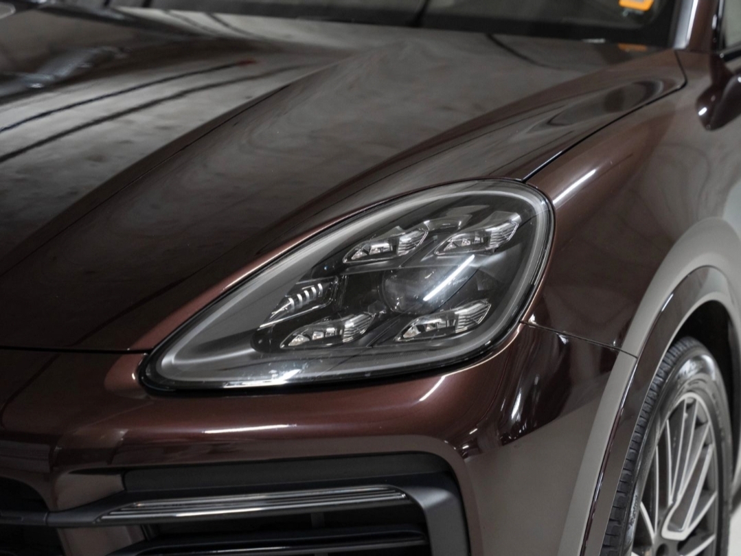 
								CAYENNE E-HYBRID COUPE full									