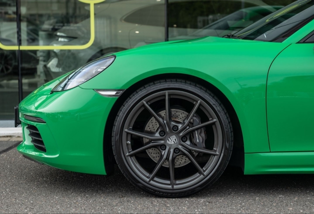 
								CAYMAN 718 T full									