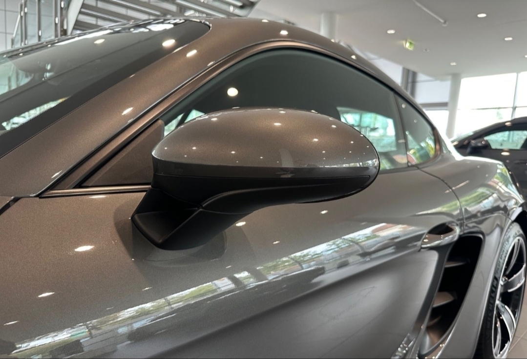 
								CAYMAN 718 full									