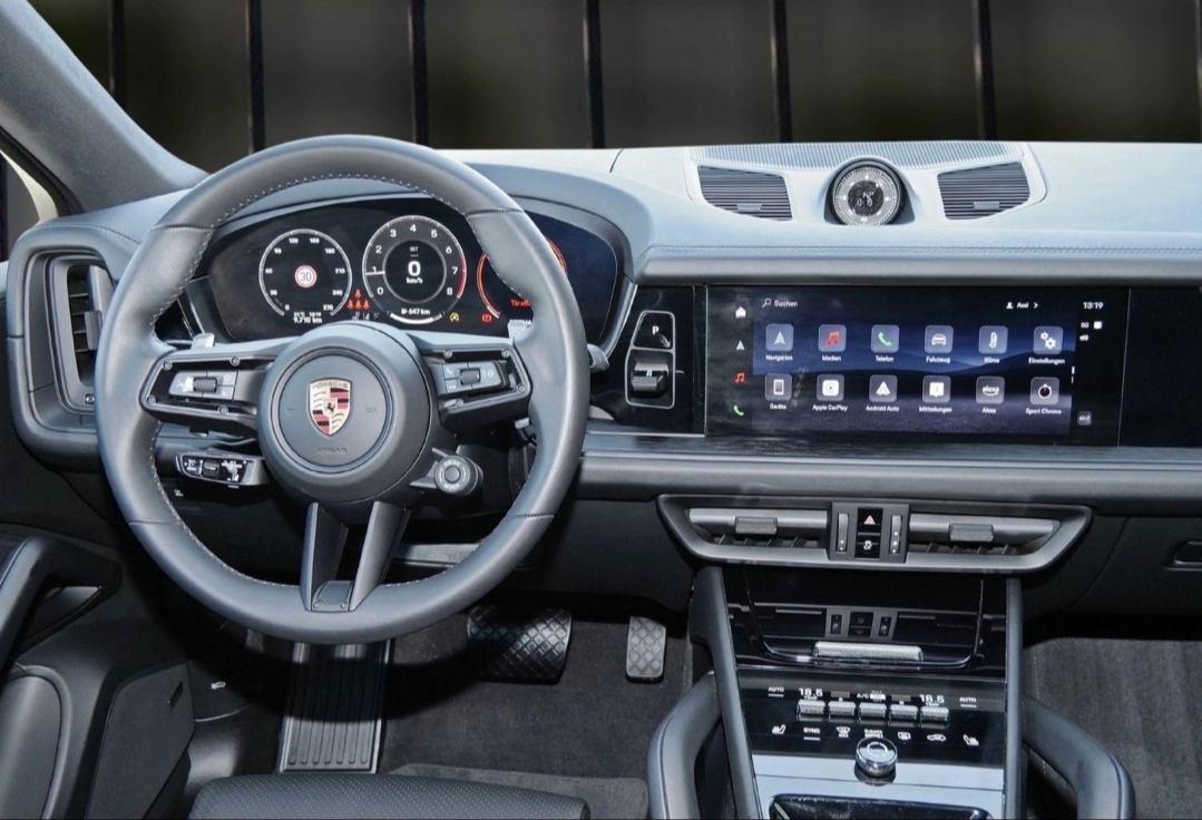 
								CAYENNE COUPE BLACK EDITION full									