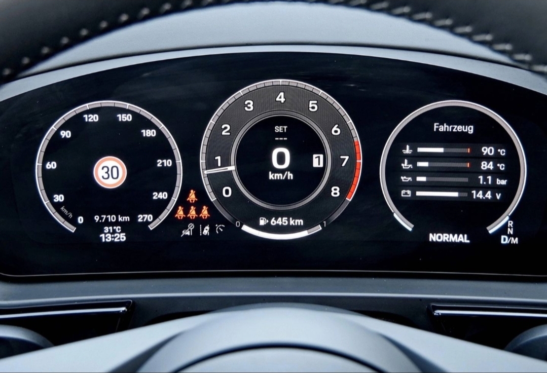 
								CAYENNE COUPE BLACK EDITION full									