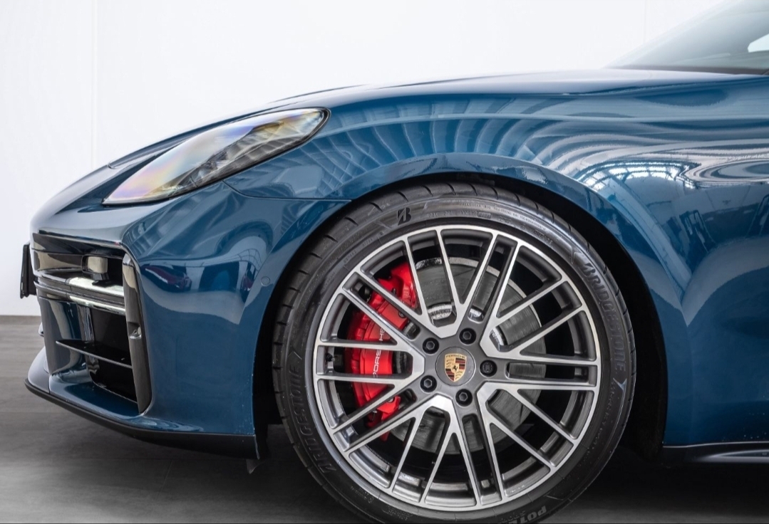
								PANAMERA GTS full									