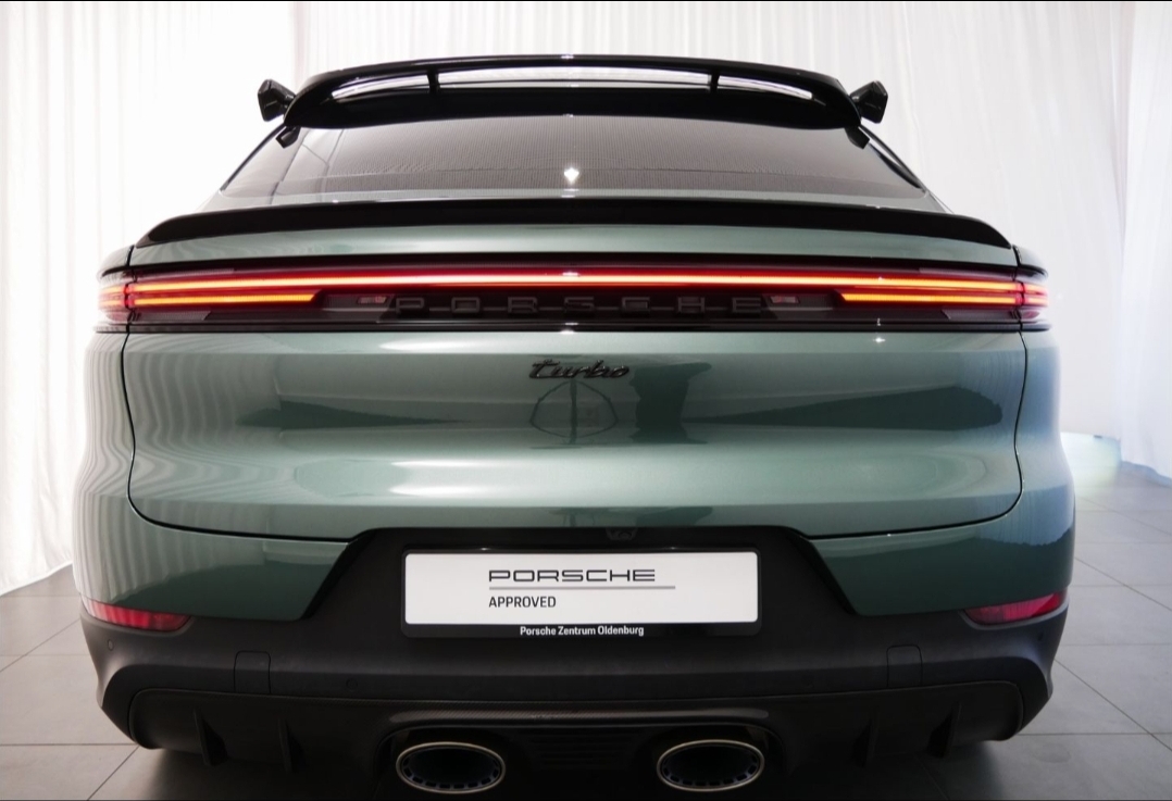 
								CAYENNE COUPE TURBO E-HYBRID full									
