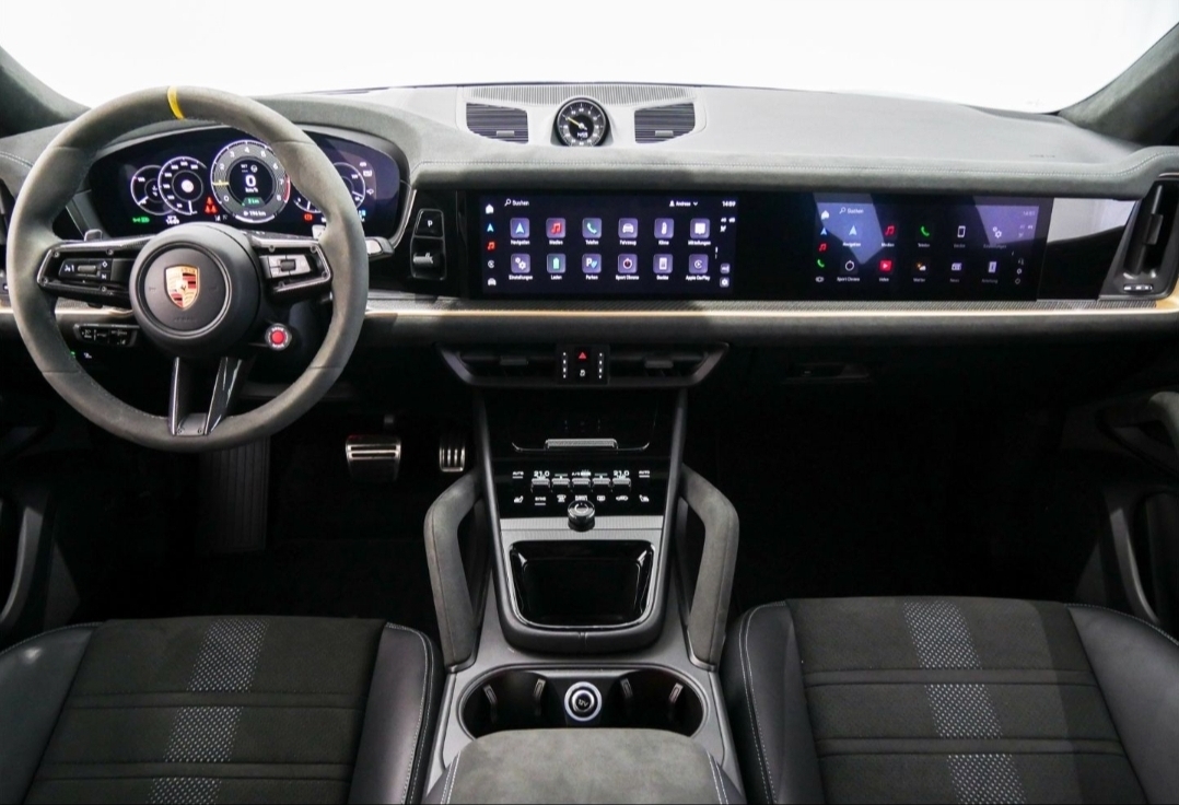 
								CAYENNE COUPE TURBO E-HYBRID full									