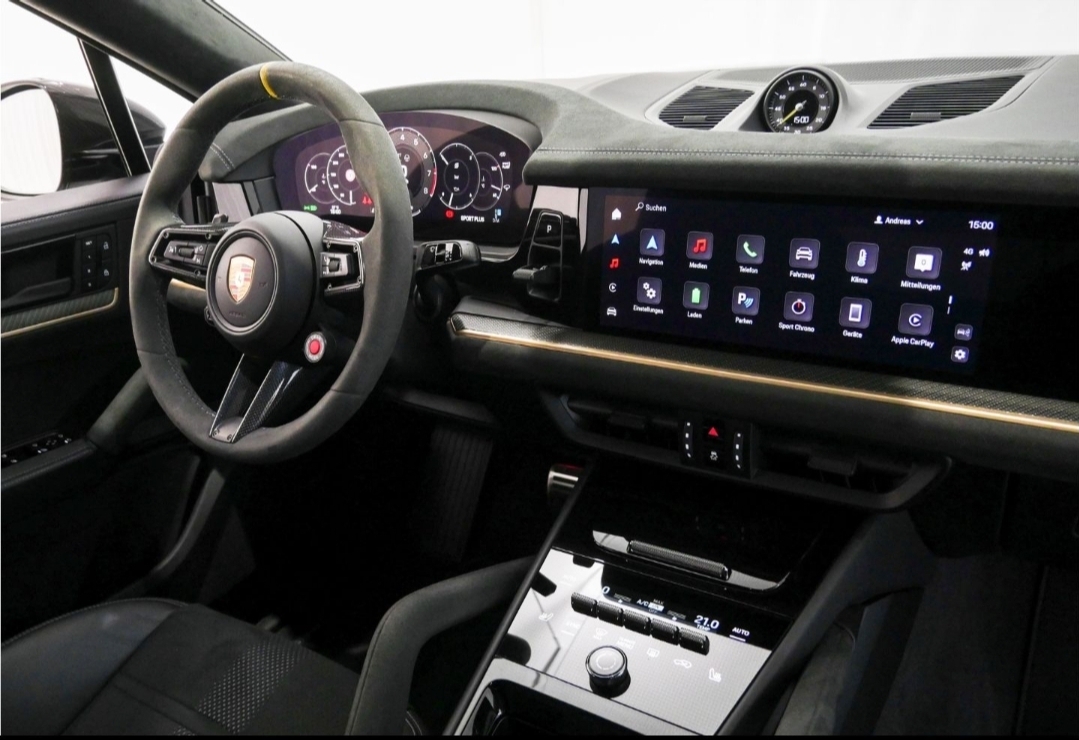 
								CAYENNE COUPE TURBO E-HYBRID full									