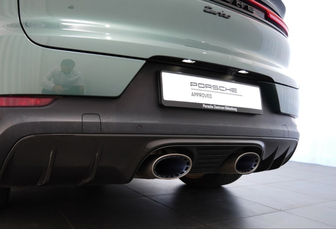 
								CAYENNE COUPE TURBO E-HYBRID full									