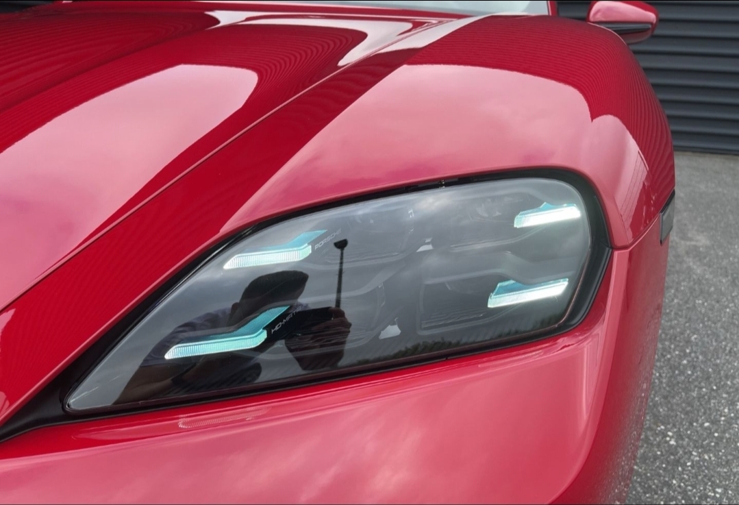 
								TAYCAN GTS SPORT TURISMO full									
