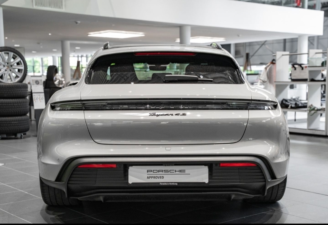 
								TAYCAN 4S SPORT TURISMO full									