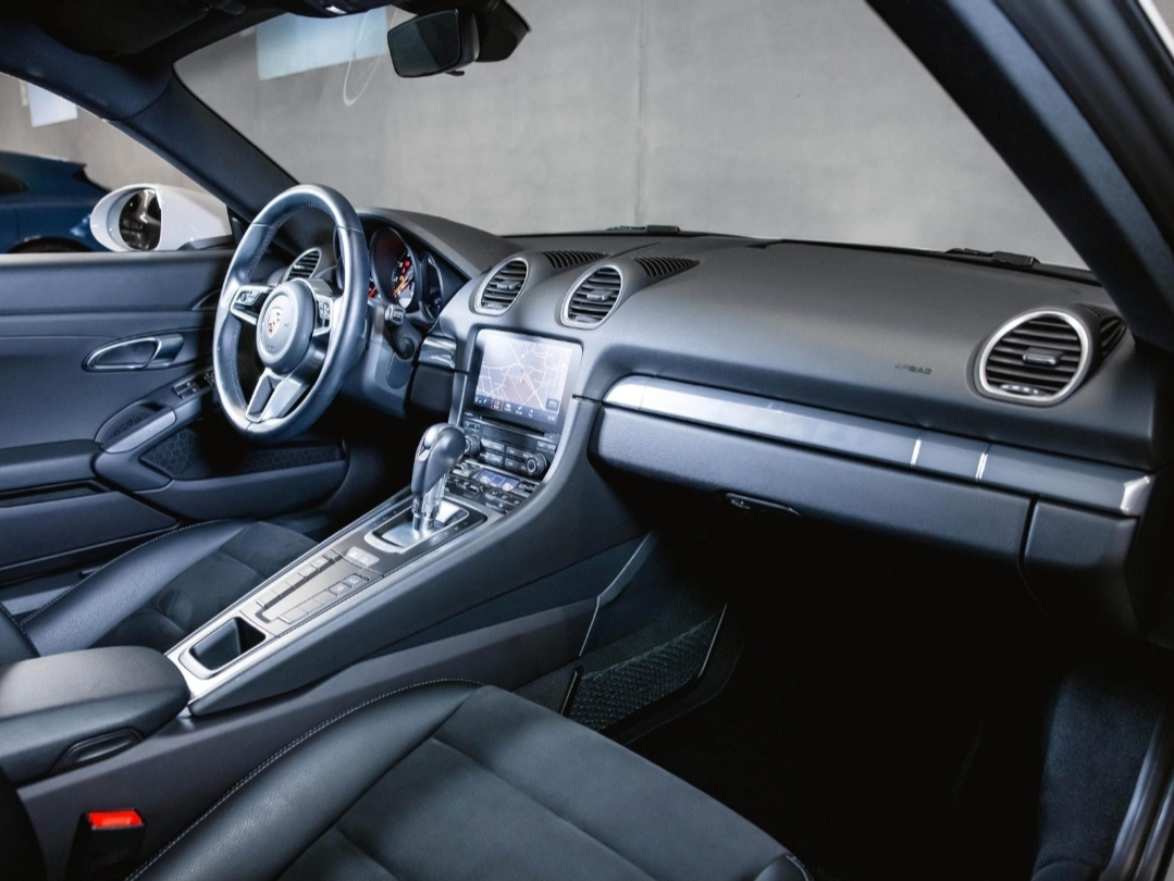 
								CAYMAN 718 PDK full									