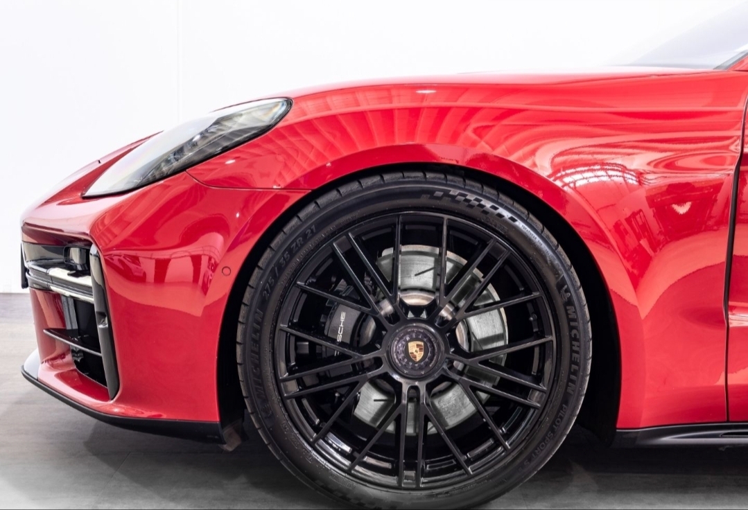 
								PANAMERA GTS full									