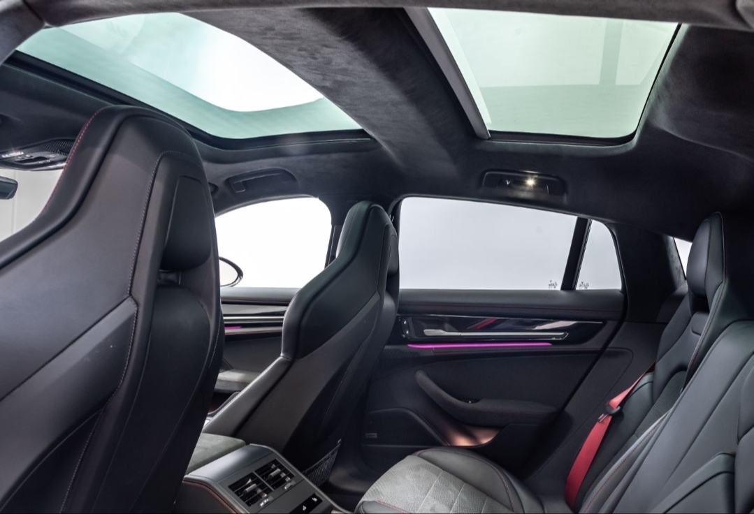 
								PANAMERA GTS full									