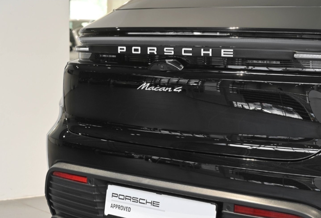 
								MACAN 4 full									