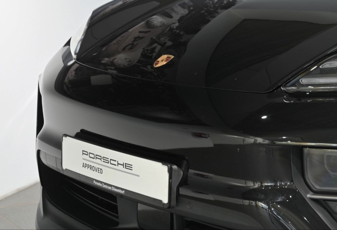 
								MACAN 4 full									