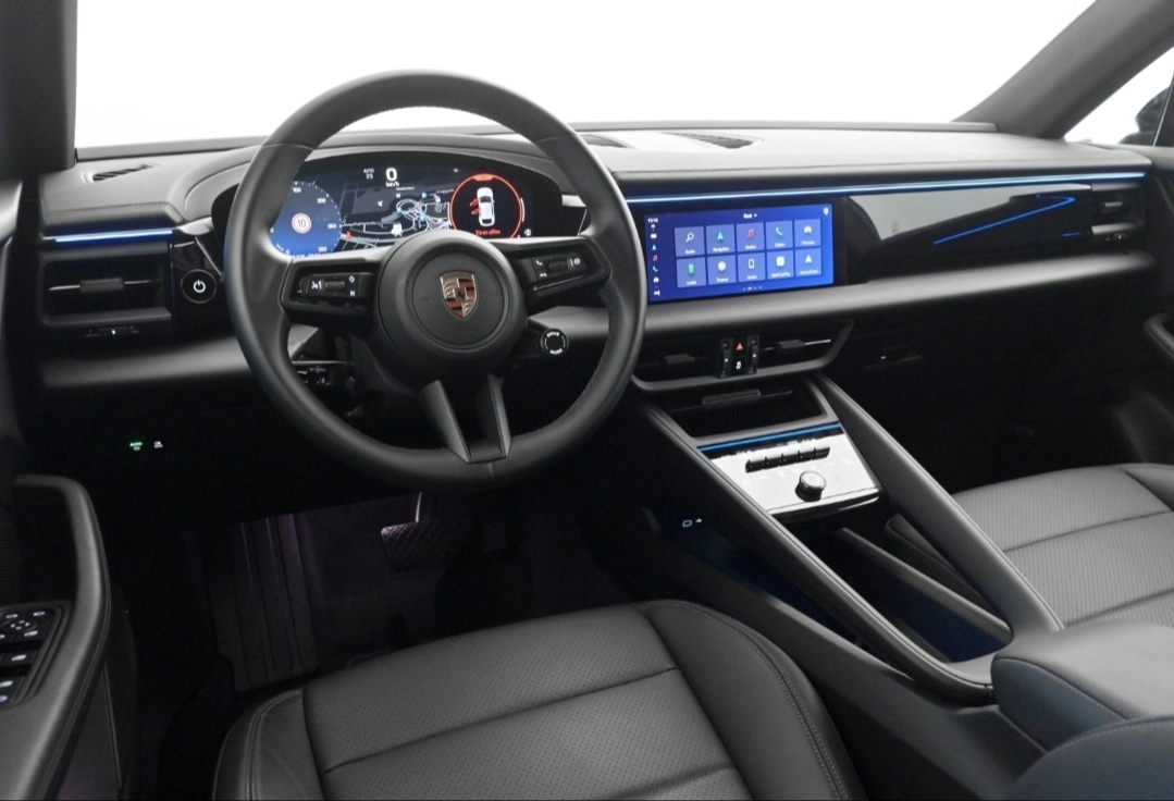 
								MACAN 4 full									