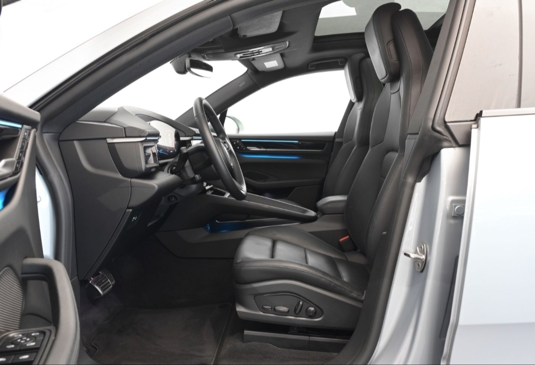 
								MACAN 4S ELECTRIC full									