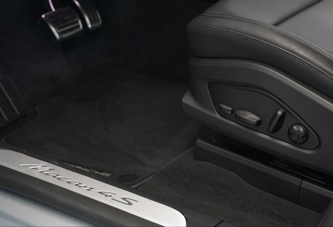 
								MACAN 4S ELECTRIC full									