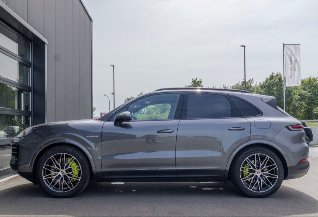 
								CAYENNE S E-Hybrid full									