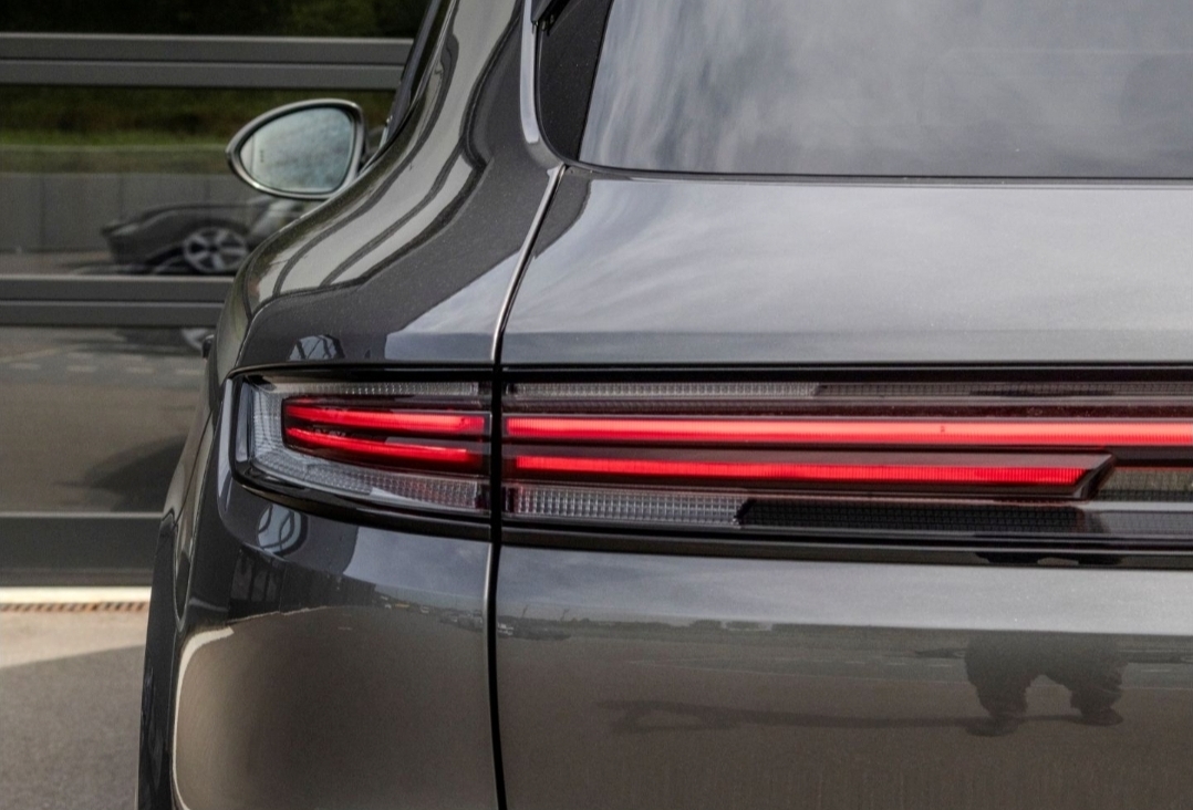 
								CAYENNE S E-Hybrid full									