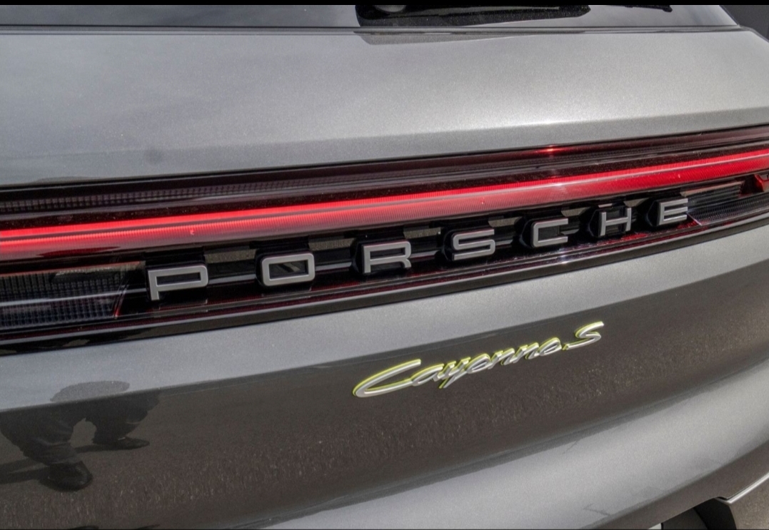 
								CAYENNE S E-Hybrid full									