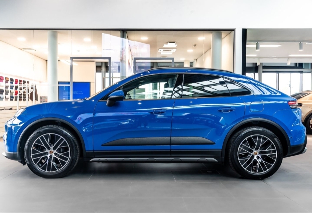 
								MACAN ELECTRIC full									
