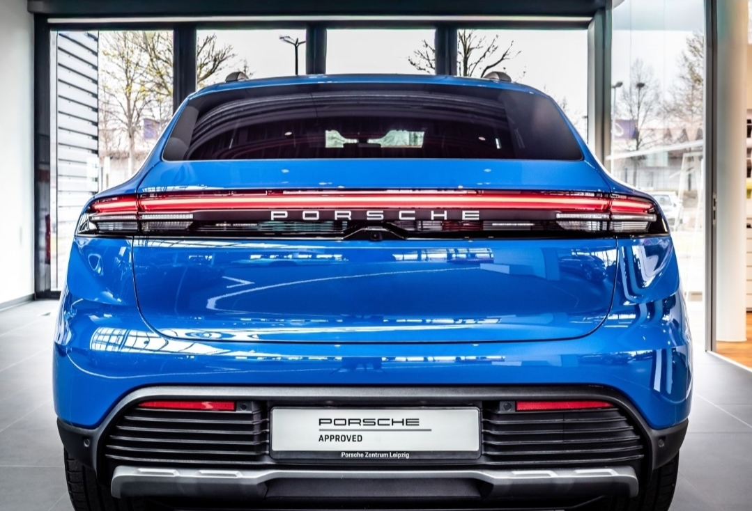 
								MACAN ELECTRIC full									