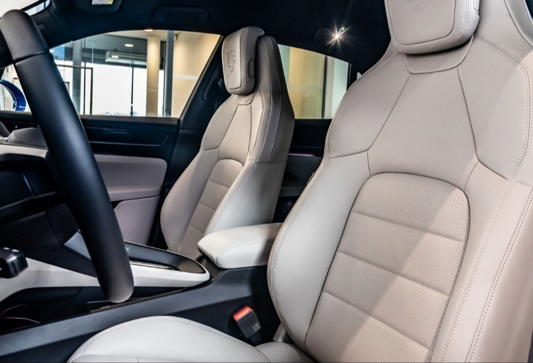 
								MACAN ELECTRIC full									