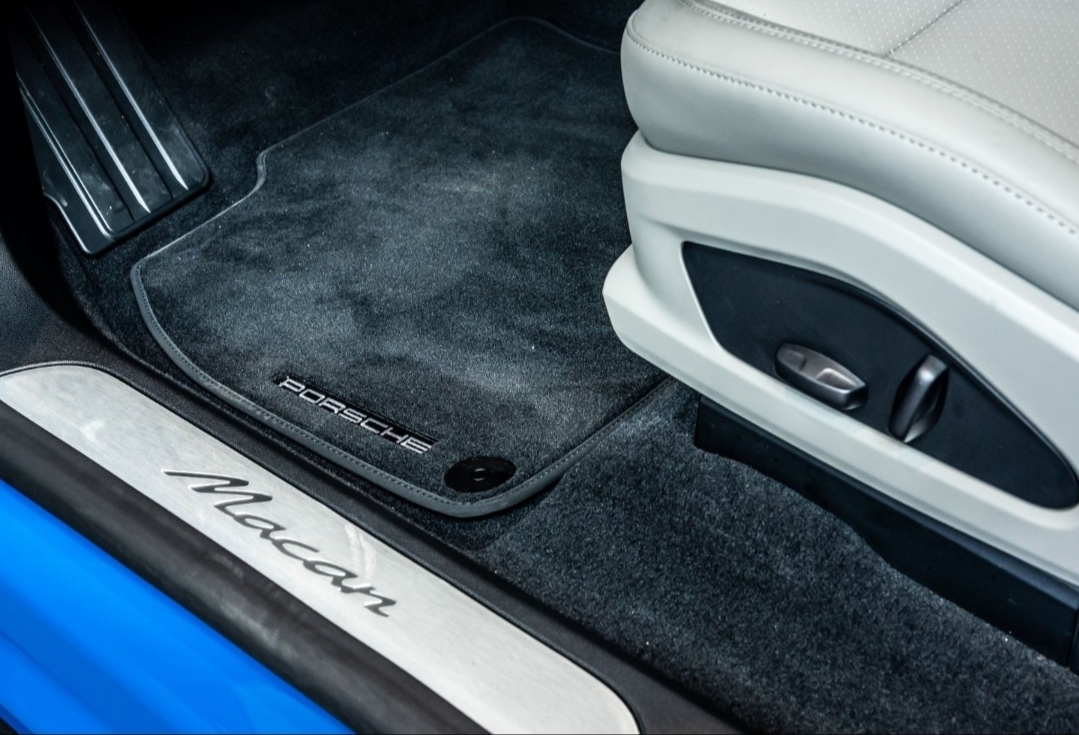 
								MACAN ELECTRIC full									