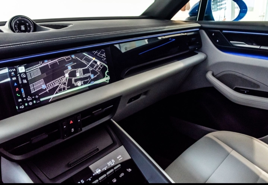 
								MACAN ELECTRIC full									