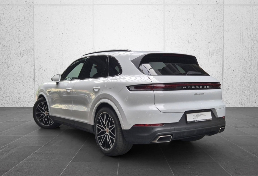 
								CAYENNE E-Hybrid full									