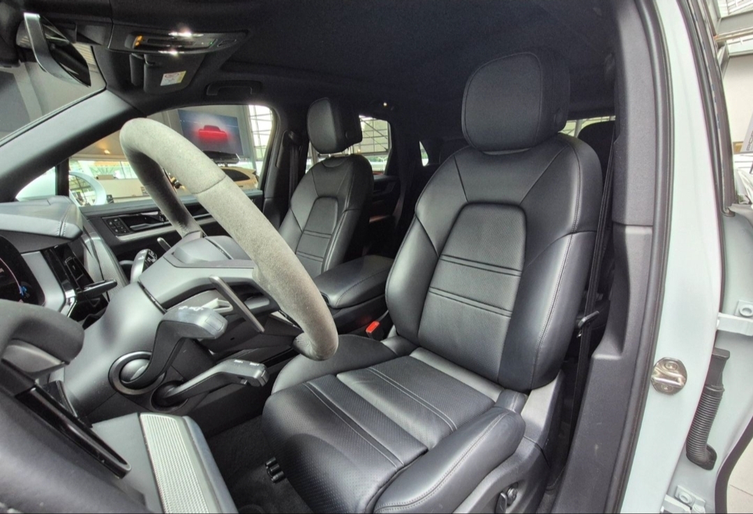 
								CAYENNE E-Hybrid full									