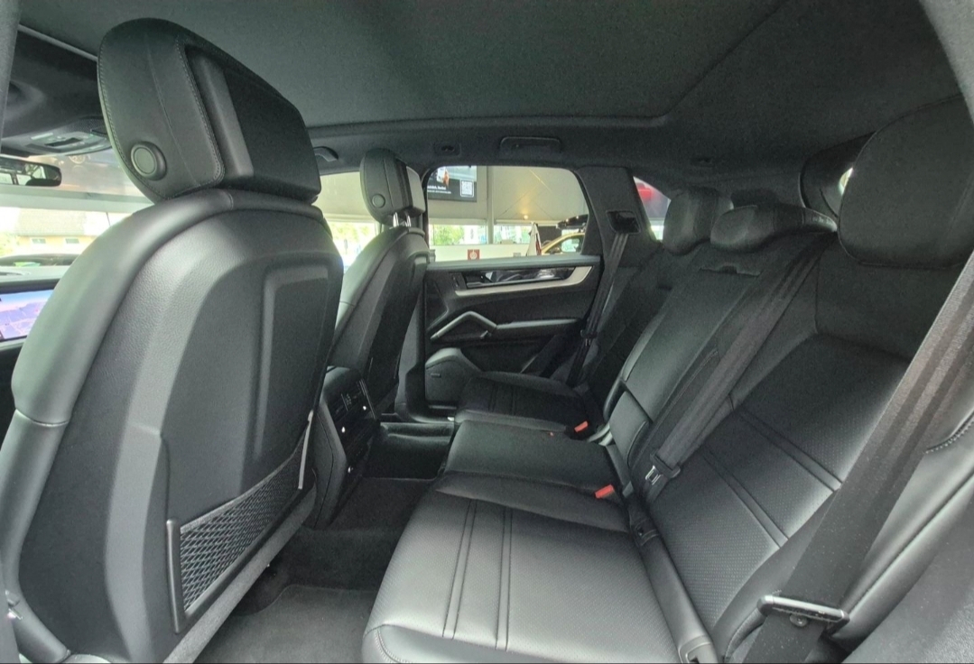 
								CAYENNE E-Hybrid full									