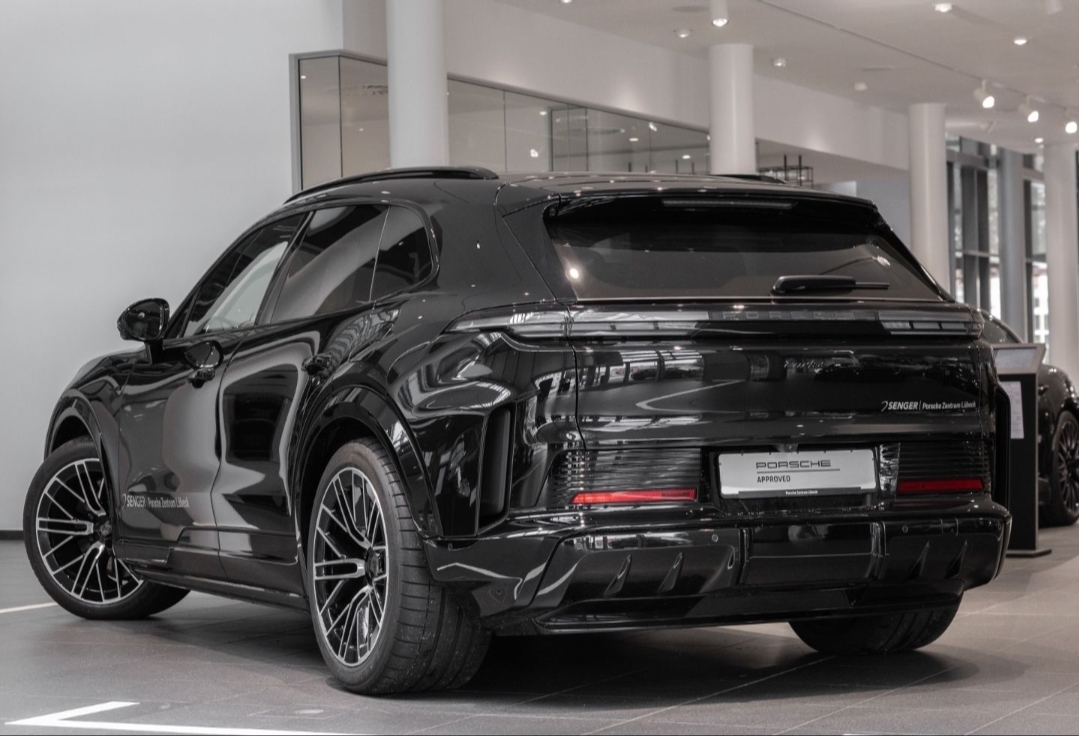
								CAYENNE TURBO ELECTRIC full									