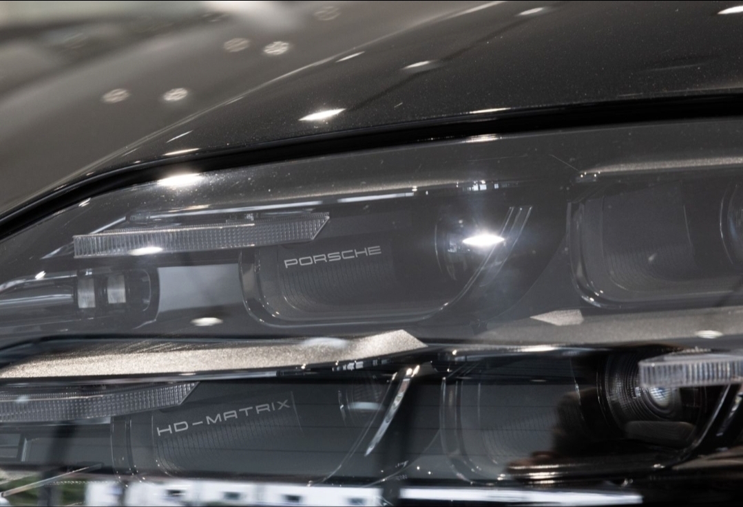 
								CAYENNE TURBO ELECTRIC full									