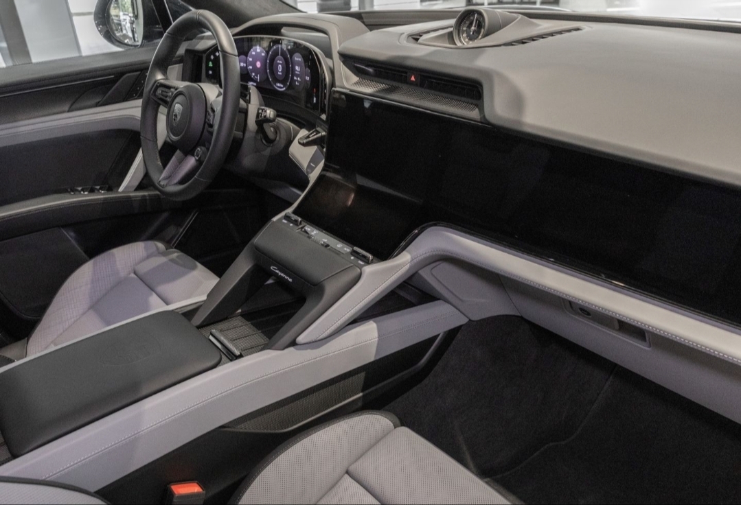 
								CAYENNE TURBO ELECTRIC full									