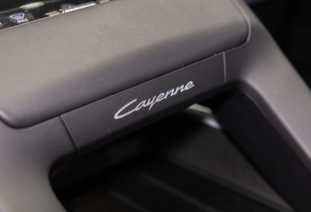 
								CAYENNE TURBO ELECTRIC full									