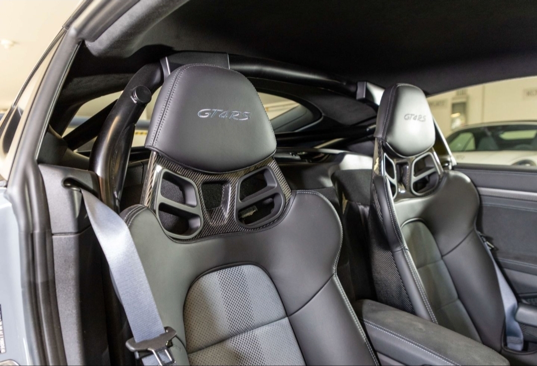 
								CAYMAN 718 GT4 RS full									