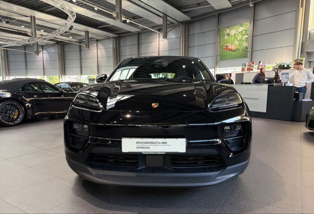 
								MACAN ELECTRIC full									